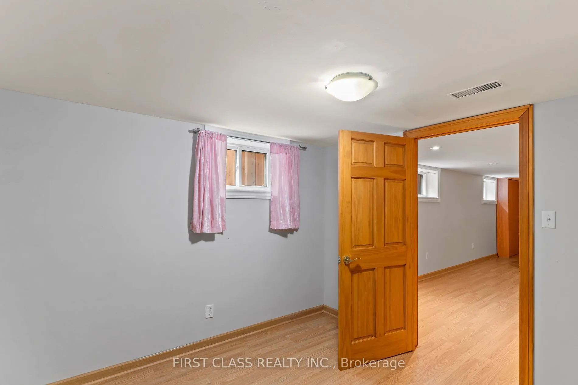 284 Jackson Avenue