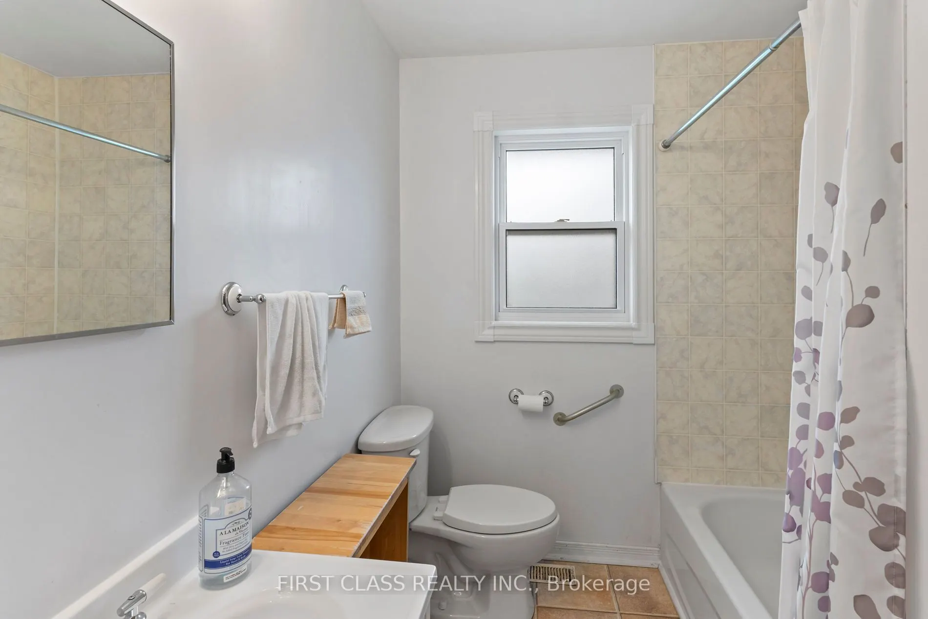 284 Jackson Avenue