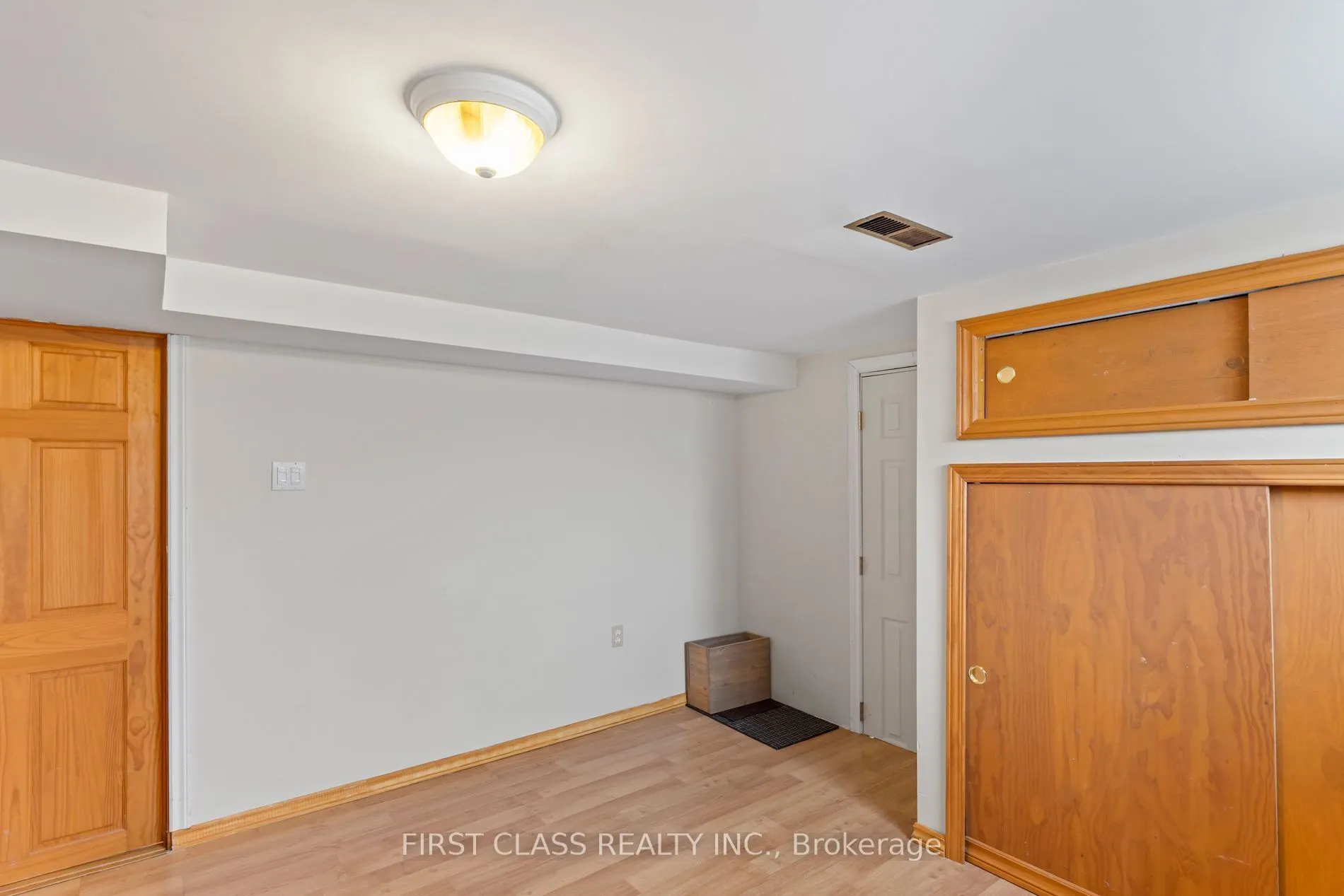 284 Jackson Avenue