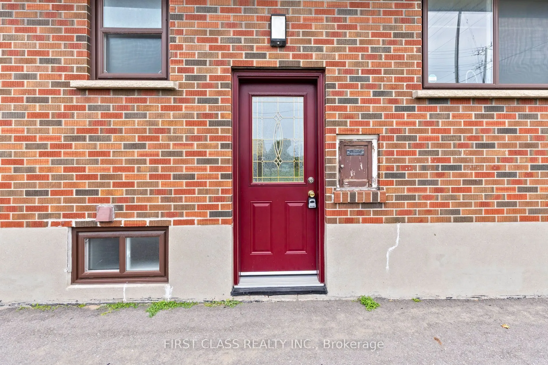 284 Jackson Avenue