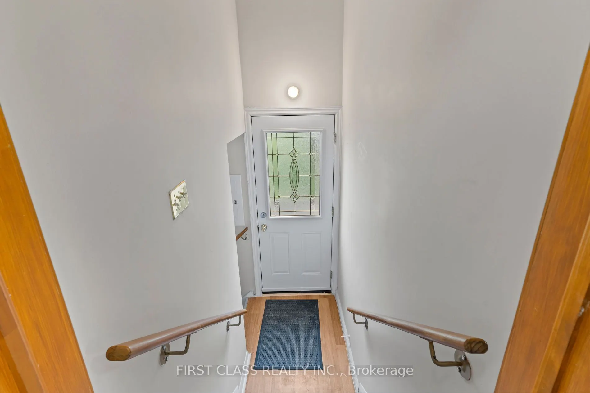 284 Jackson Avenue