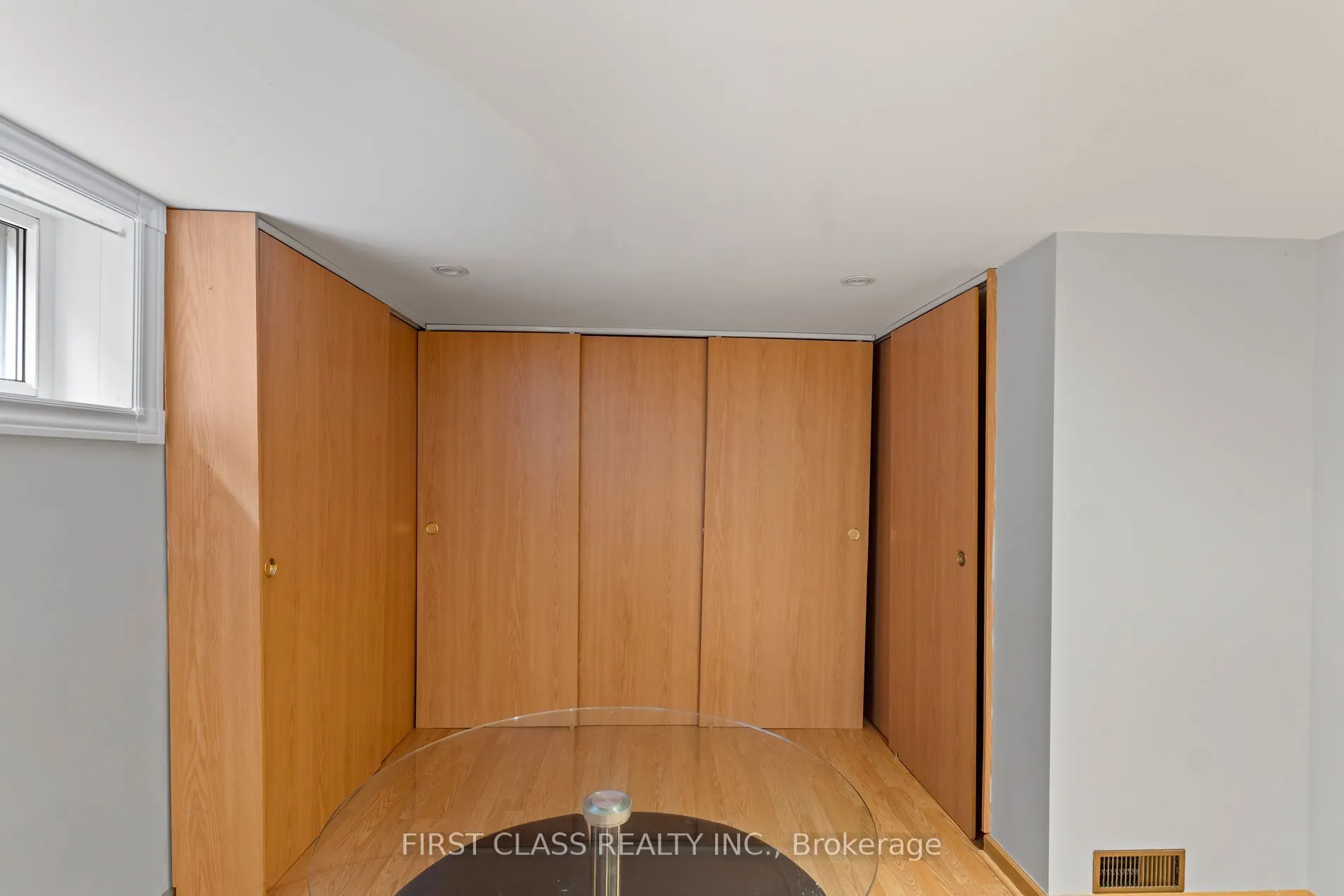 284 Jackson Avenue