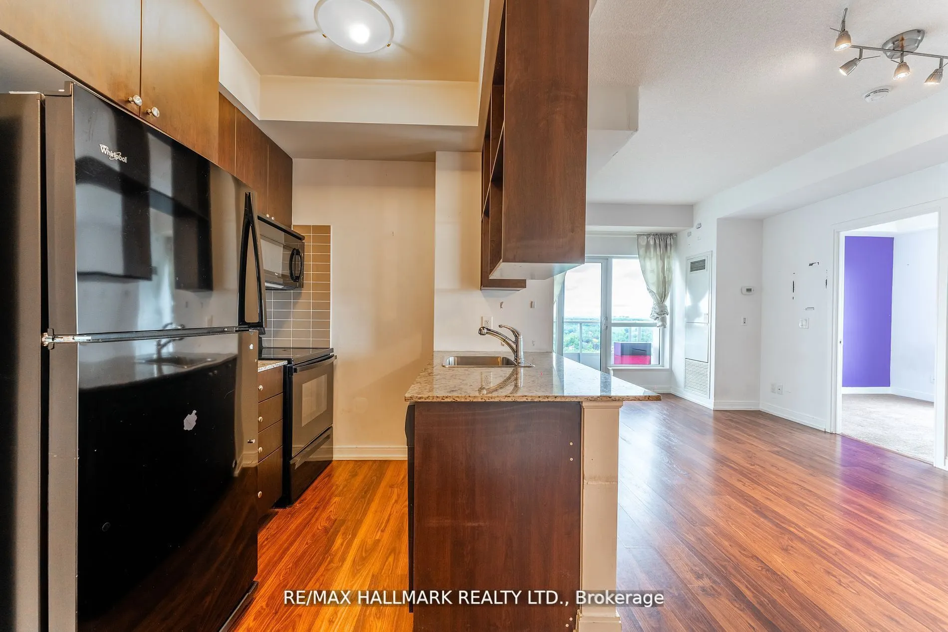 181 Village Green Square #2220