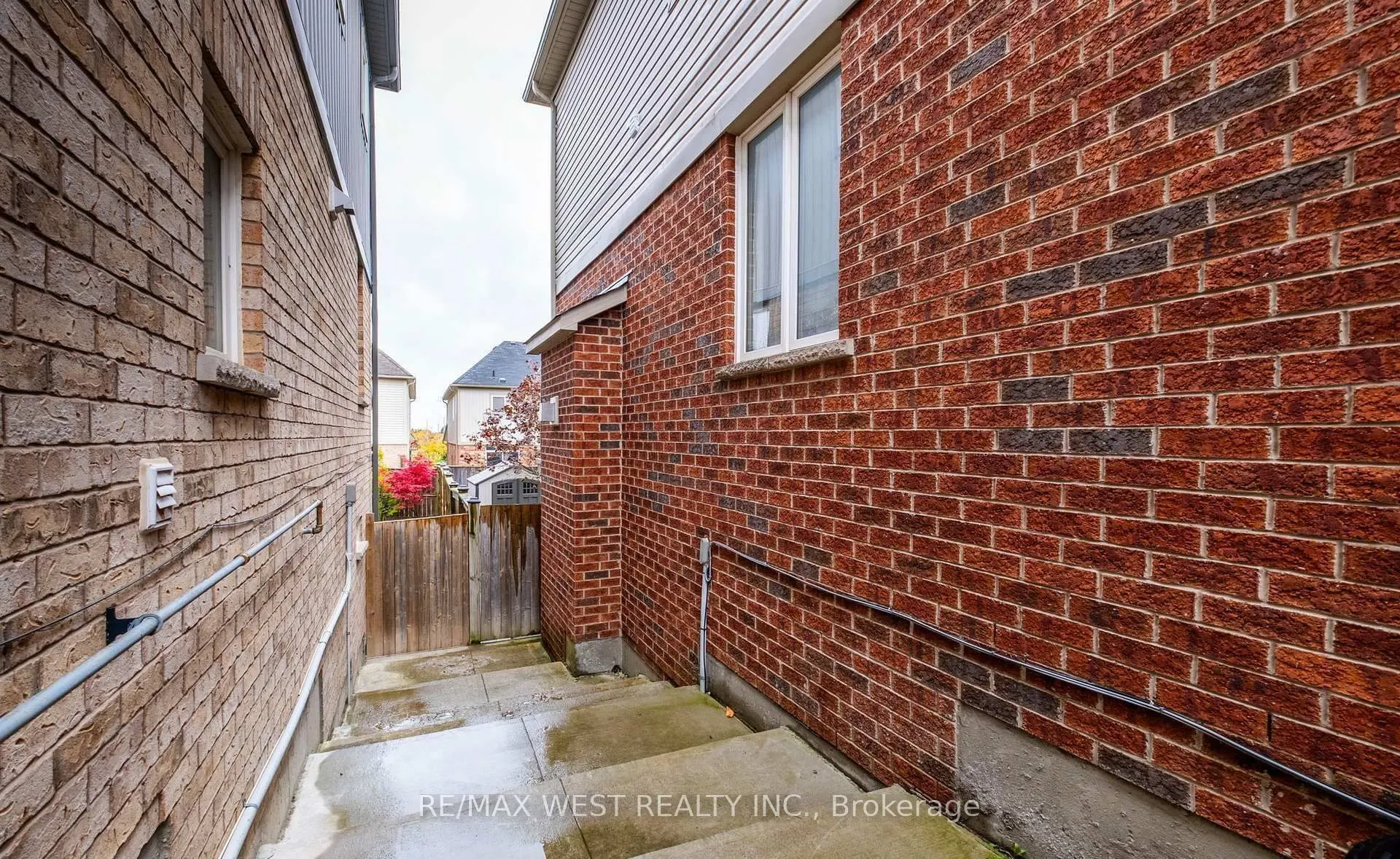 31 Buxton Lane