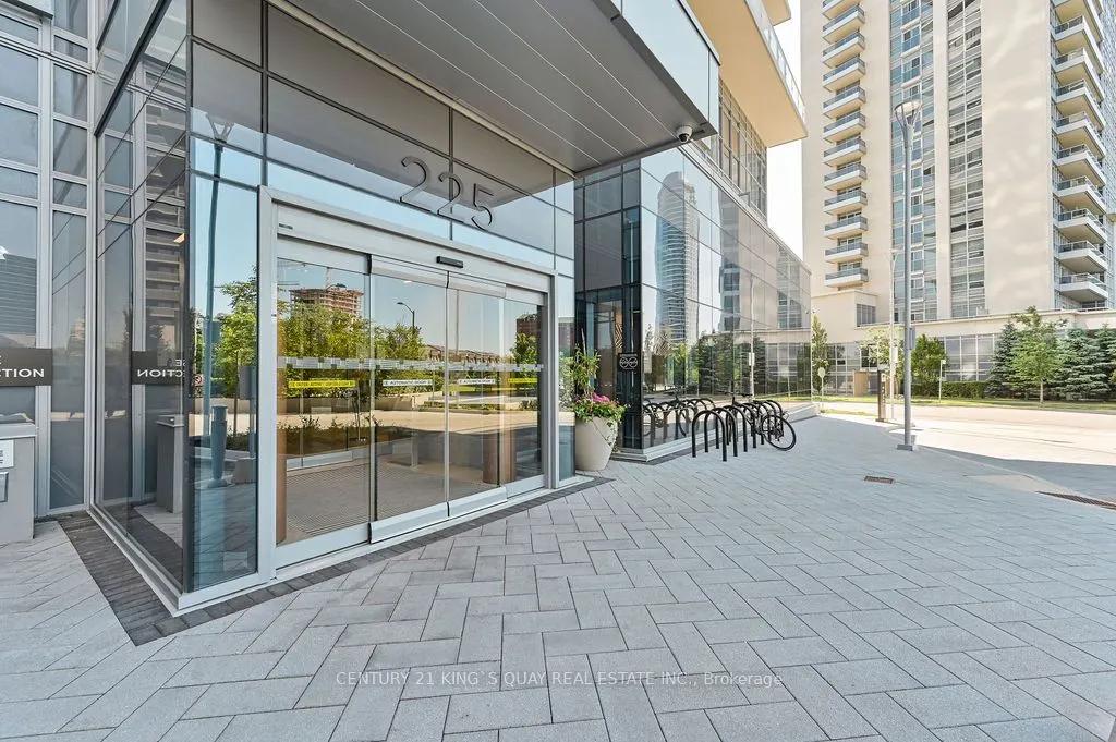 225 Village Green Square #3008