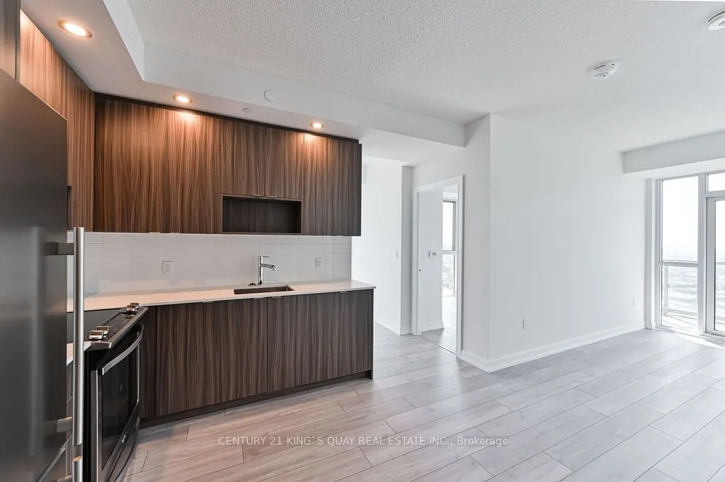 225 Village Green Square #3008