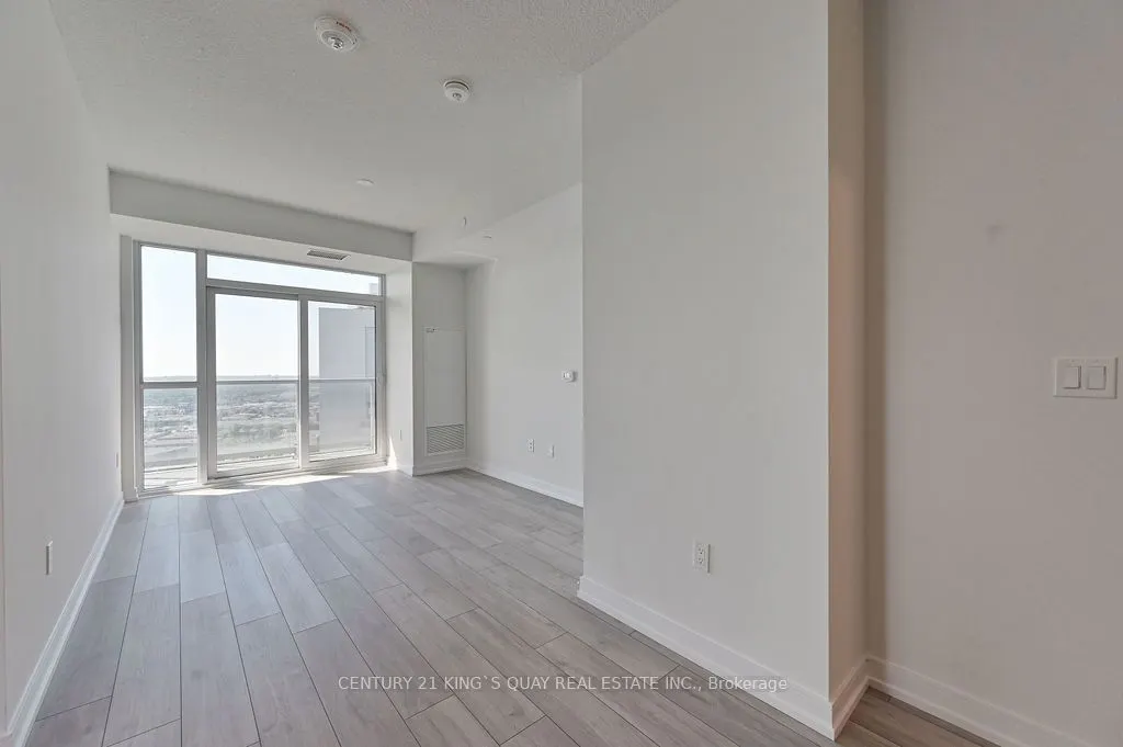 225 Village Green Square #3008