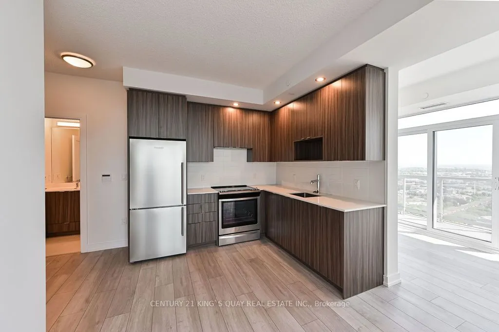 225 Village Green Square #3008