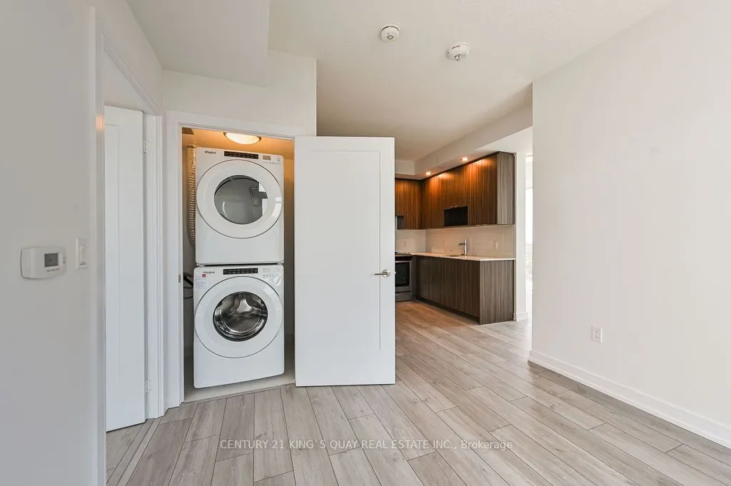 225 Village Green Square #3008