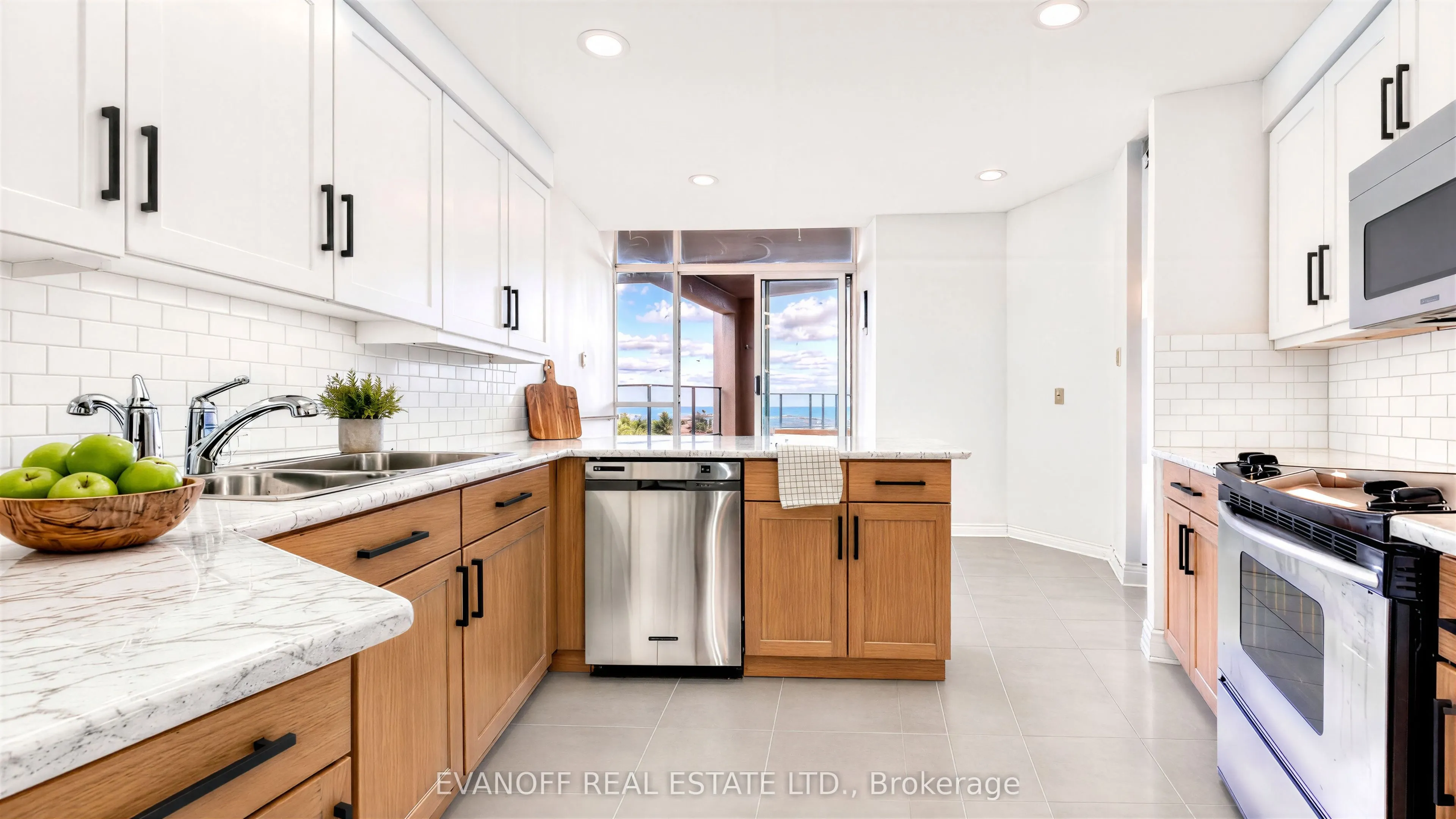 20 Guildwood Parkway #1406