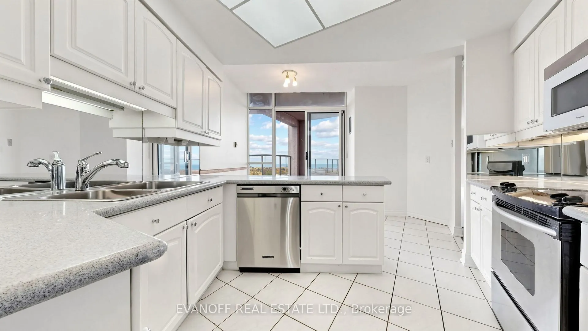 20 Guildwood Parkway #1406