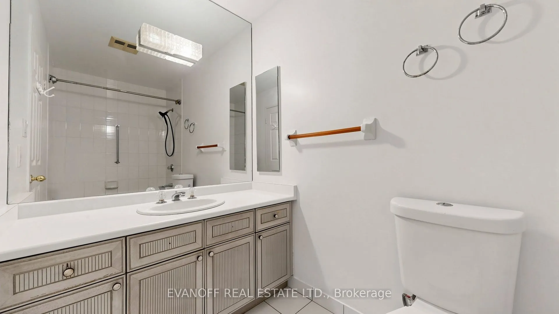 20 Guildwood Parkway #1406