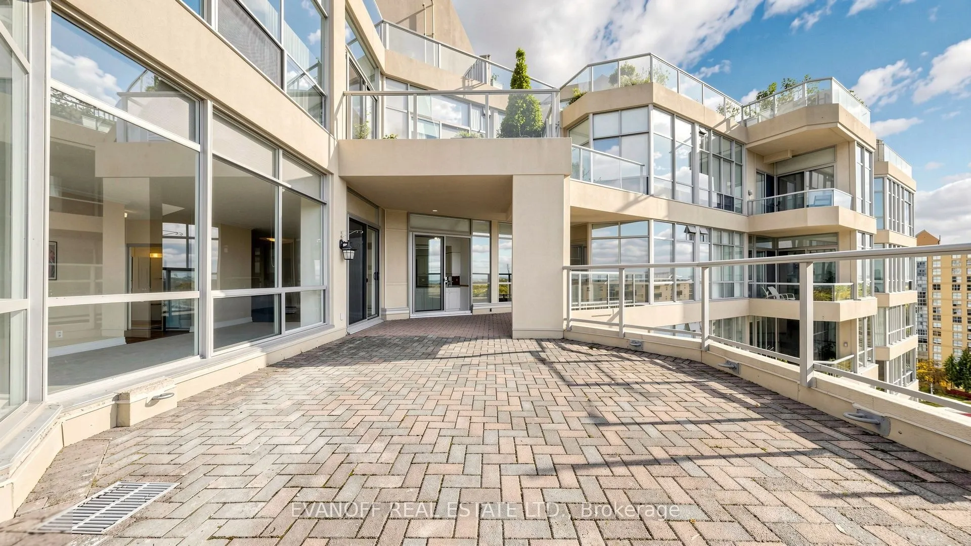 20 Guildwood Parkway #1406