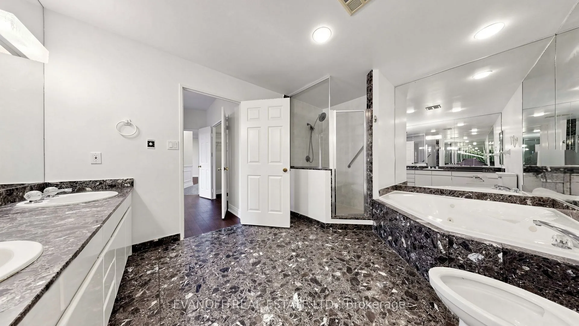20 Guildwood Parkway #1406