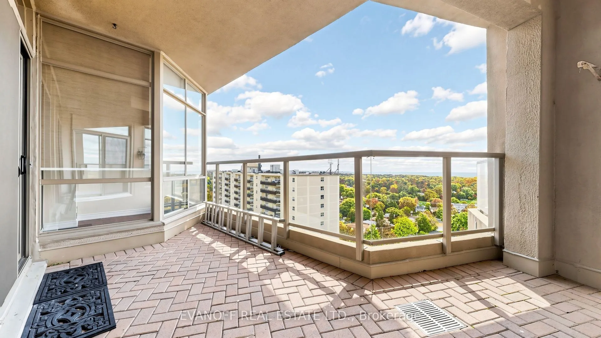 20 Guildwood Parkway #1406