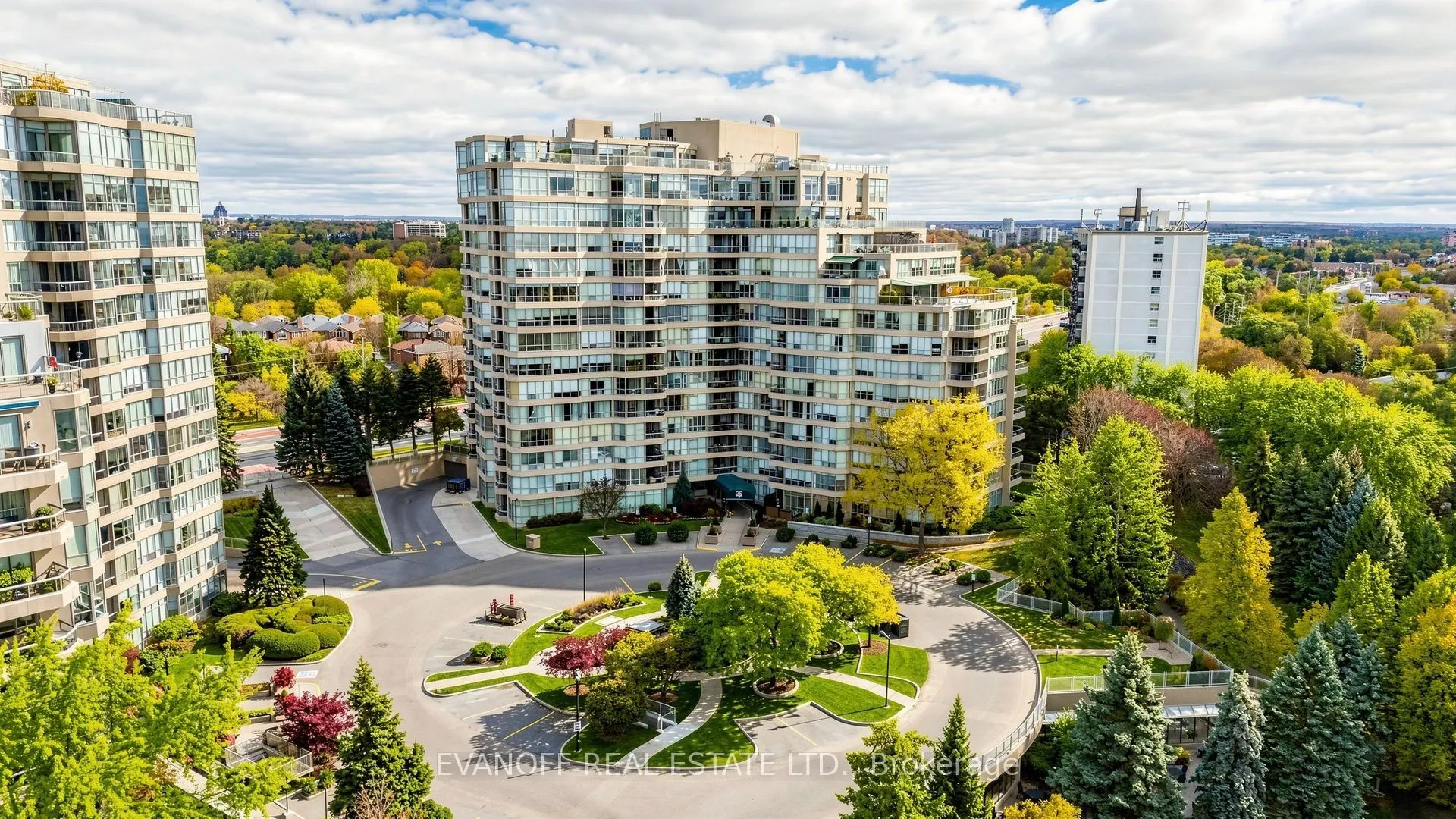 20 Guildwood Parkway #1406