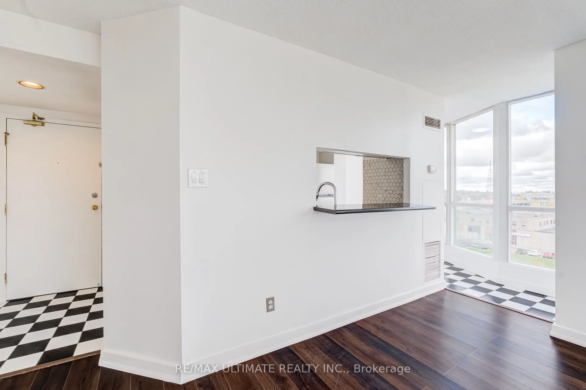 1470 Midland Avenue #601