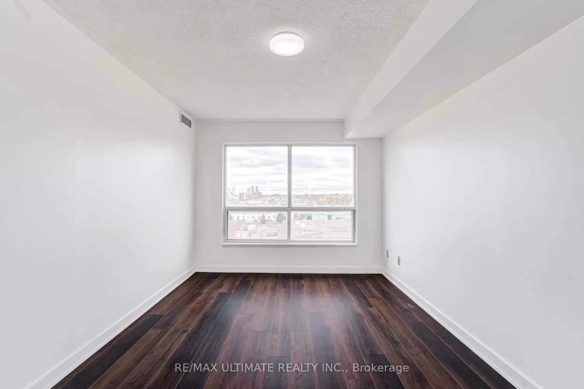1470 Midland Avenue #601