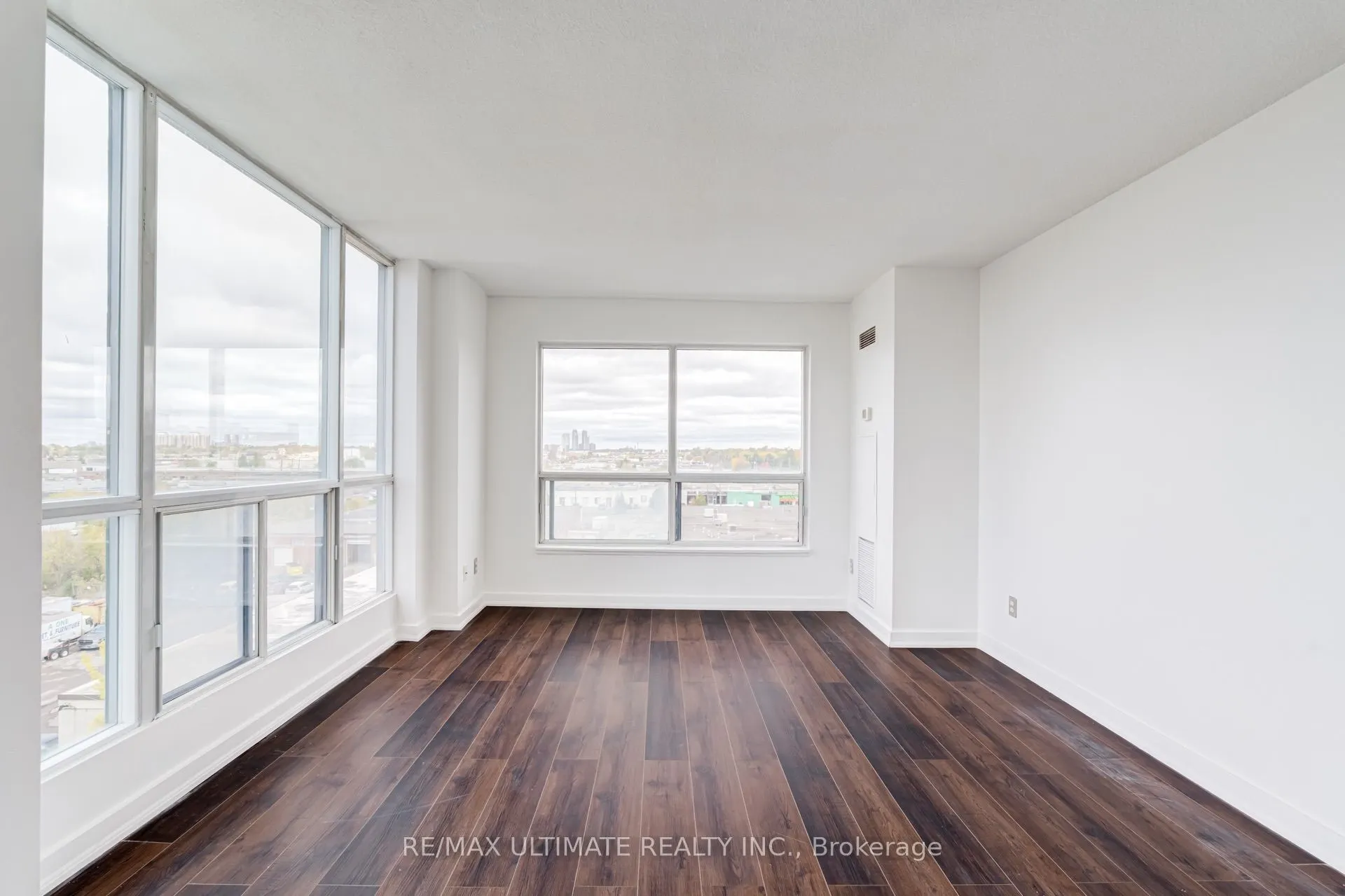 1470 Midland Avenue #601