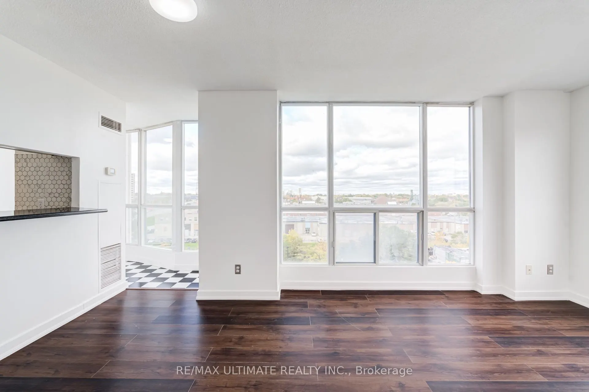 1470 Midland Avenue #601