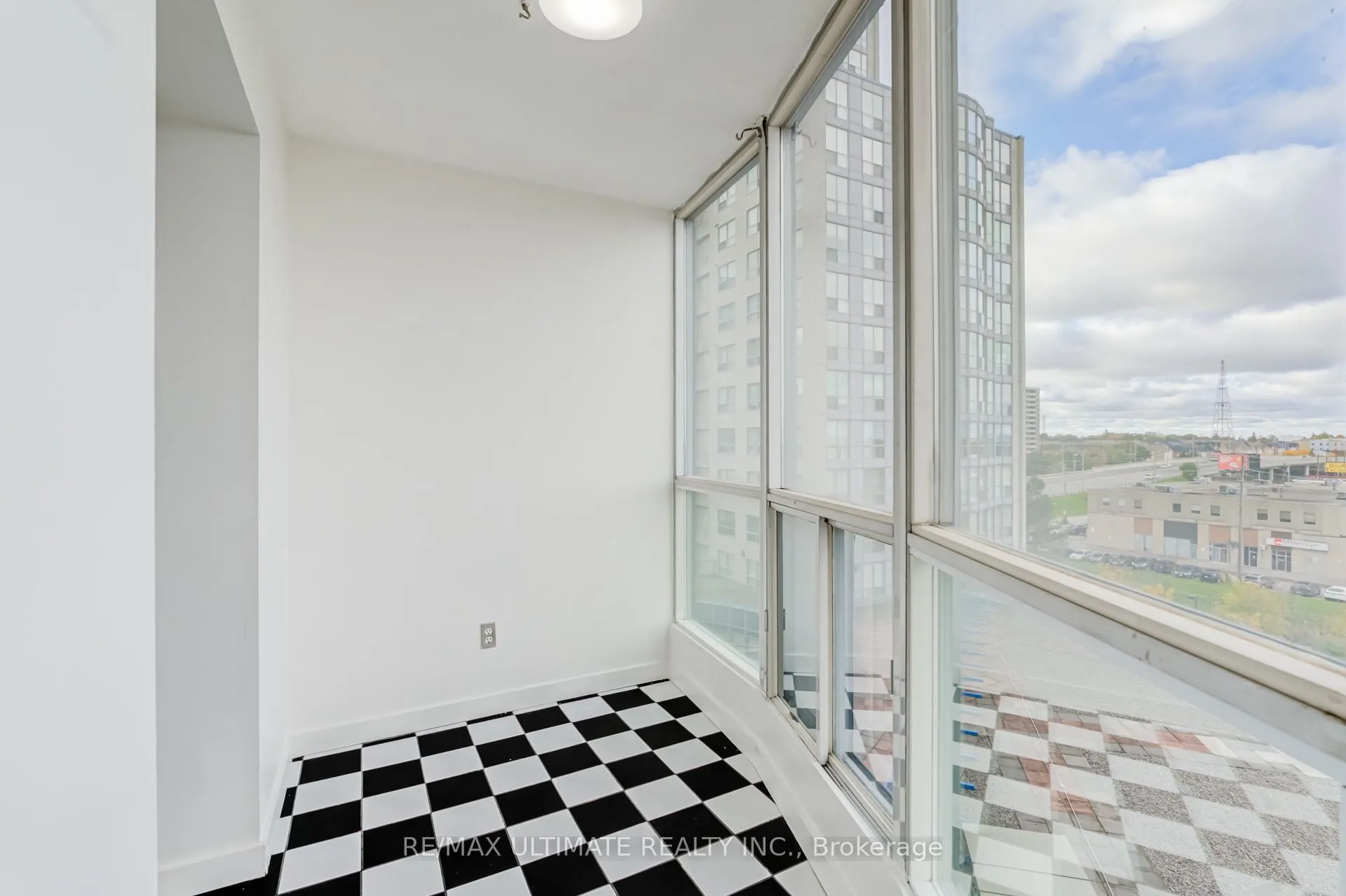 1470 Midland Avenue #601