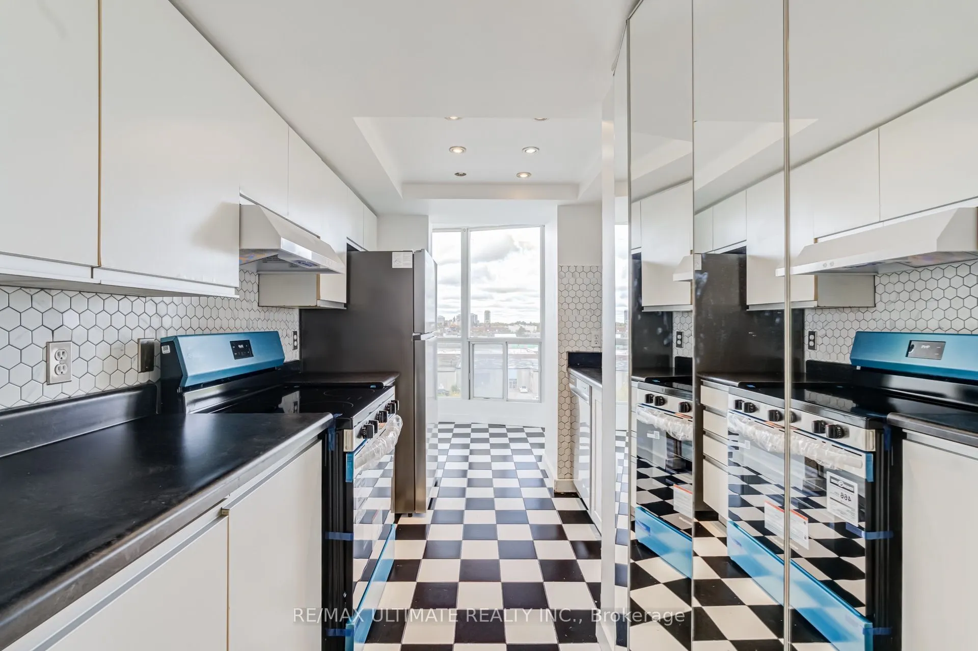 1470 Midland Avenue #601