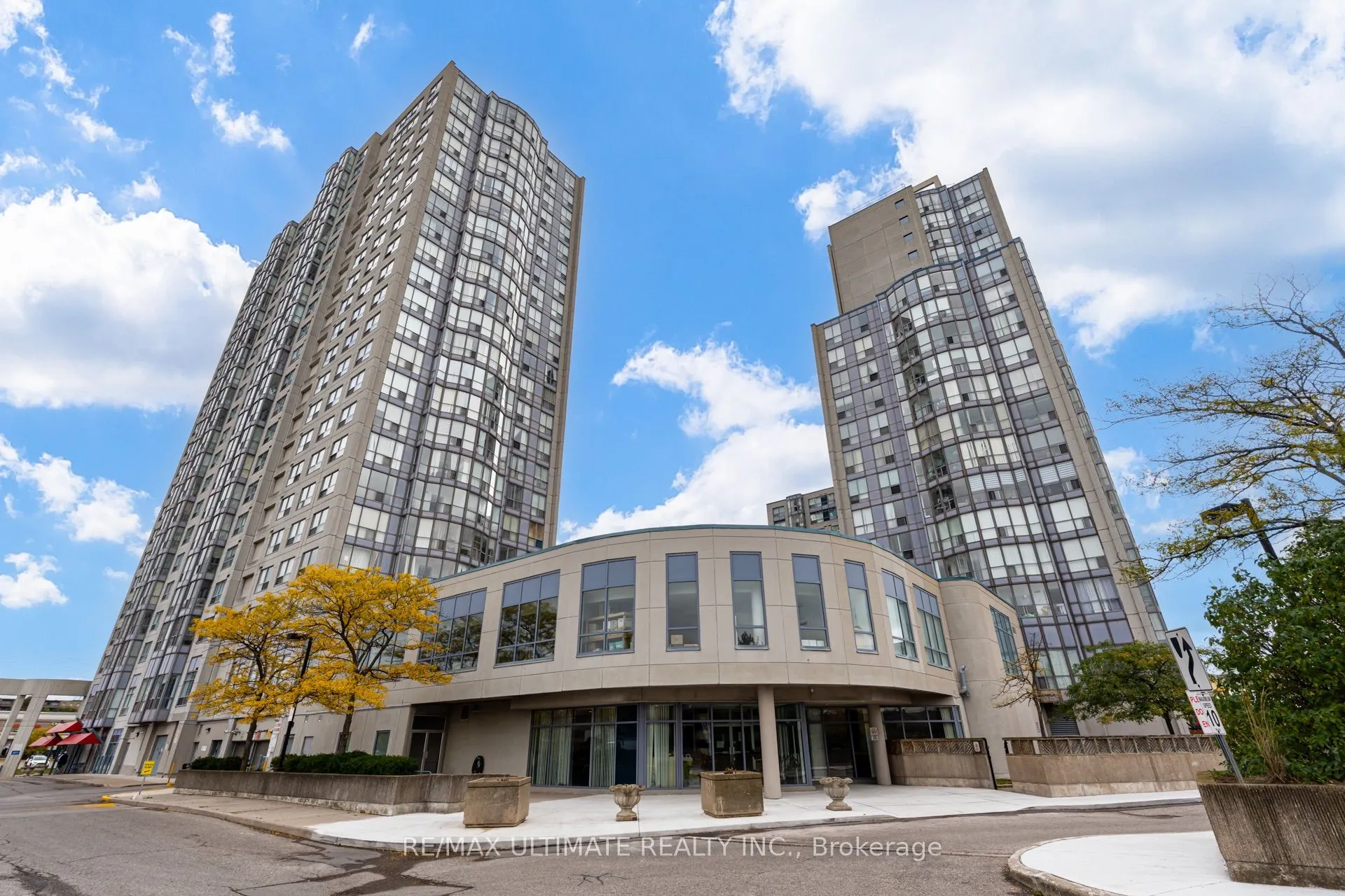 1470 Midland Avenue #601