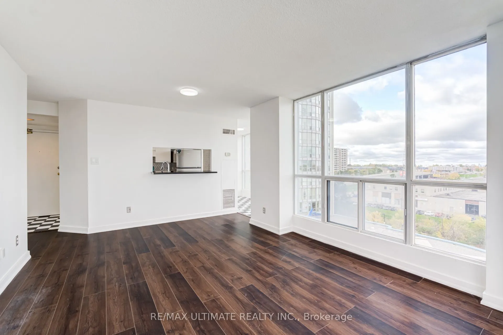 1470 Midland Avenue #601
