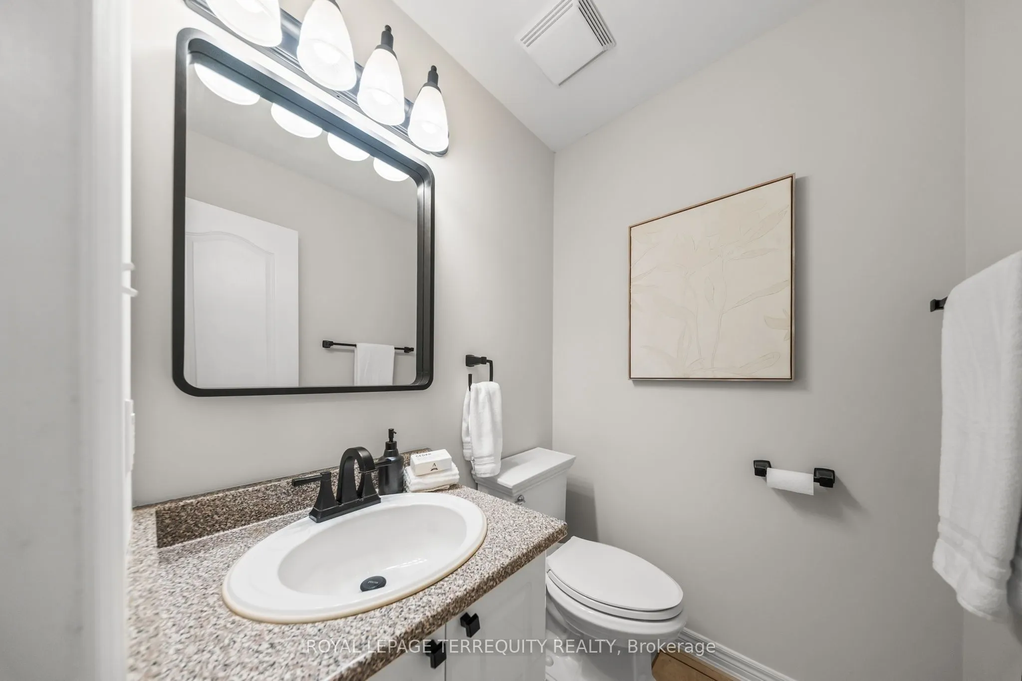 611 Capilano Crescent