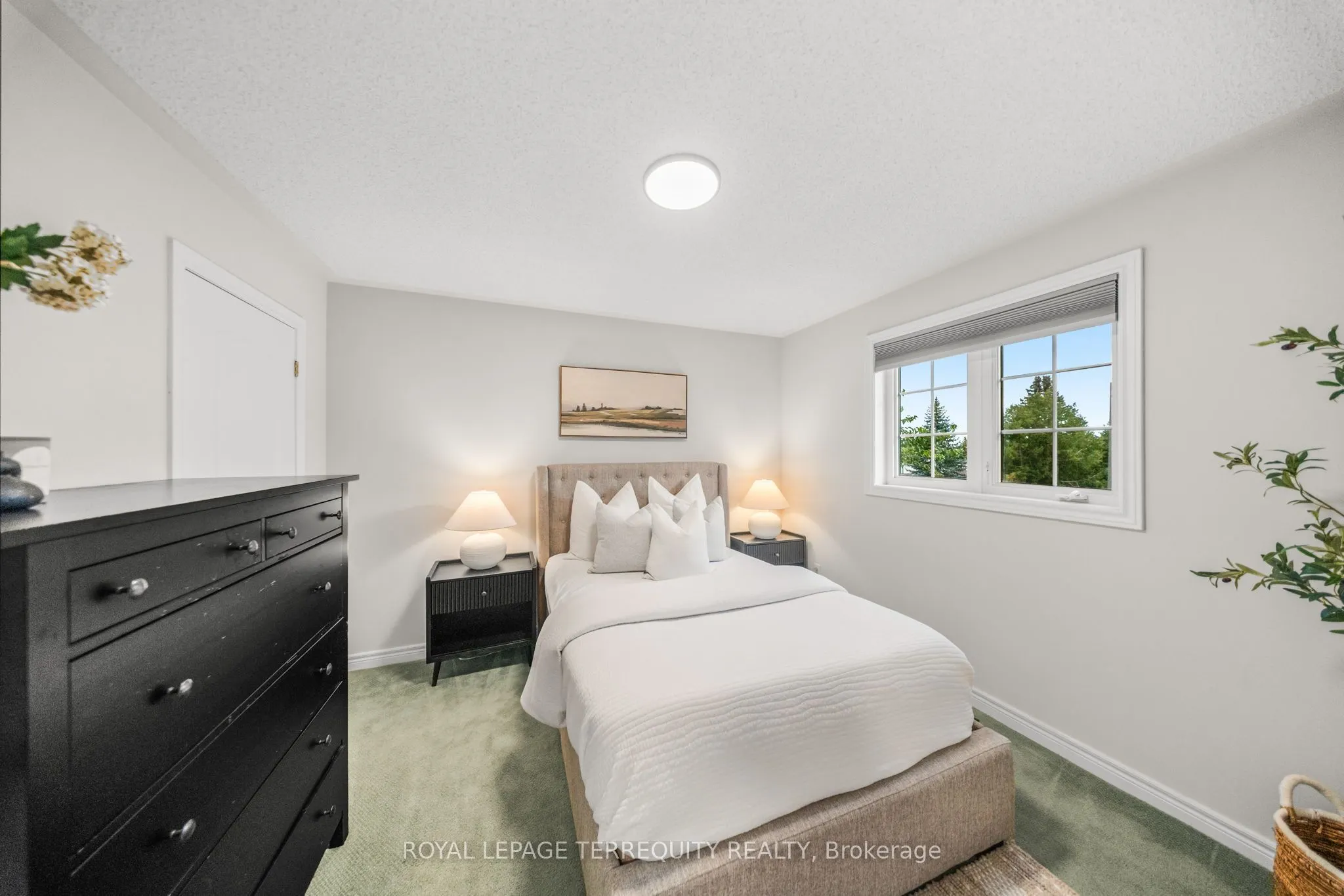 611 Capilano Crescent