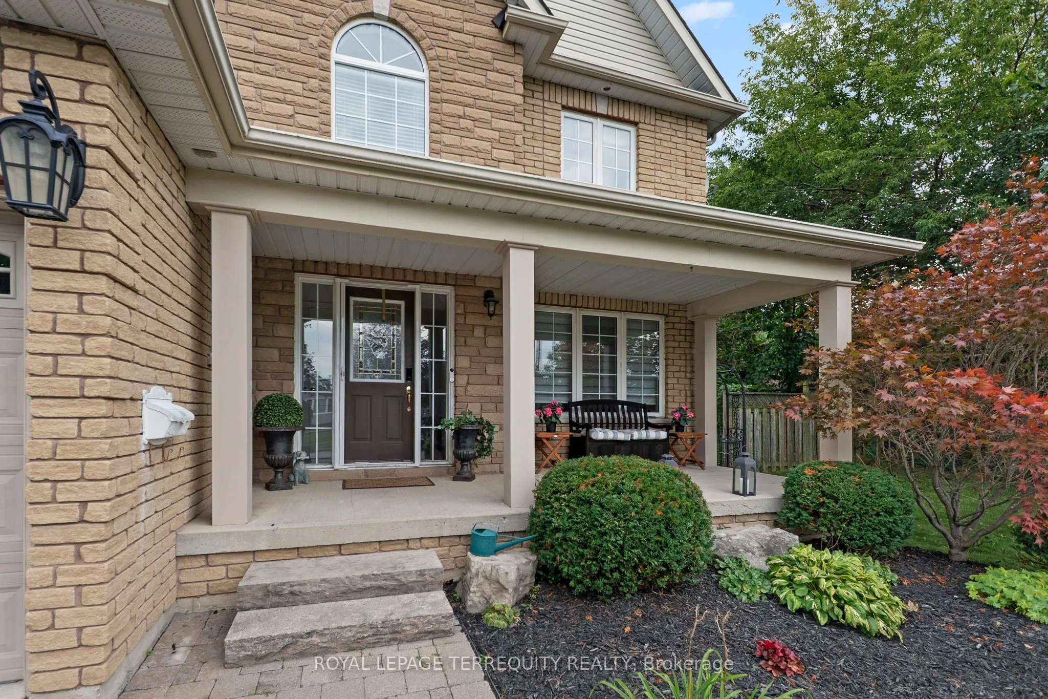 611 Capilano Crescent