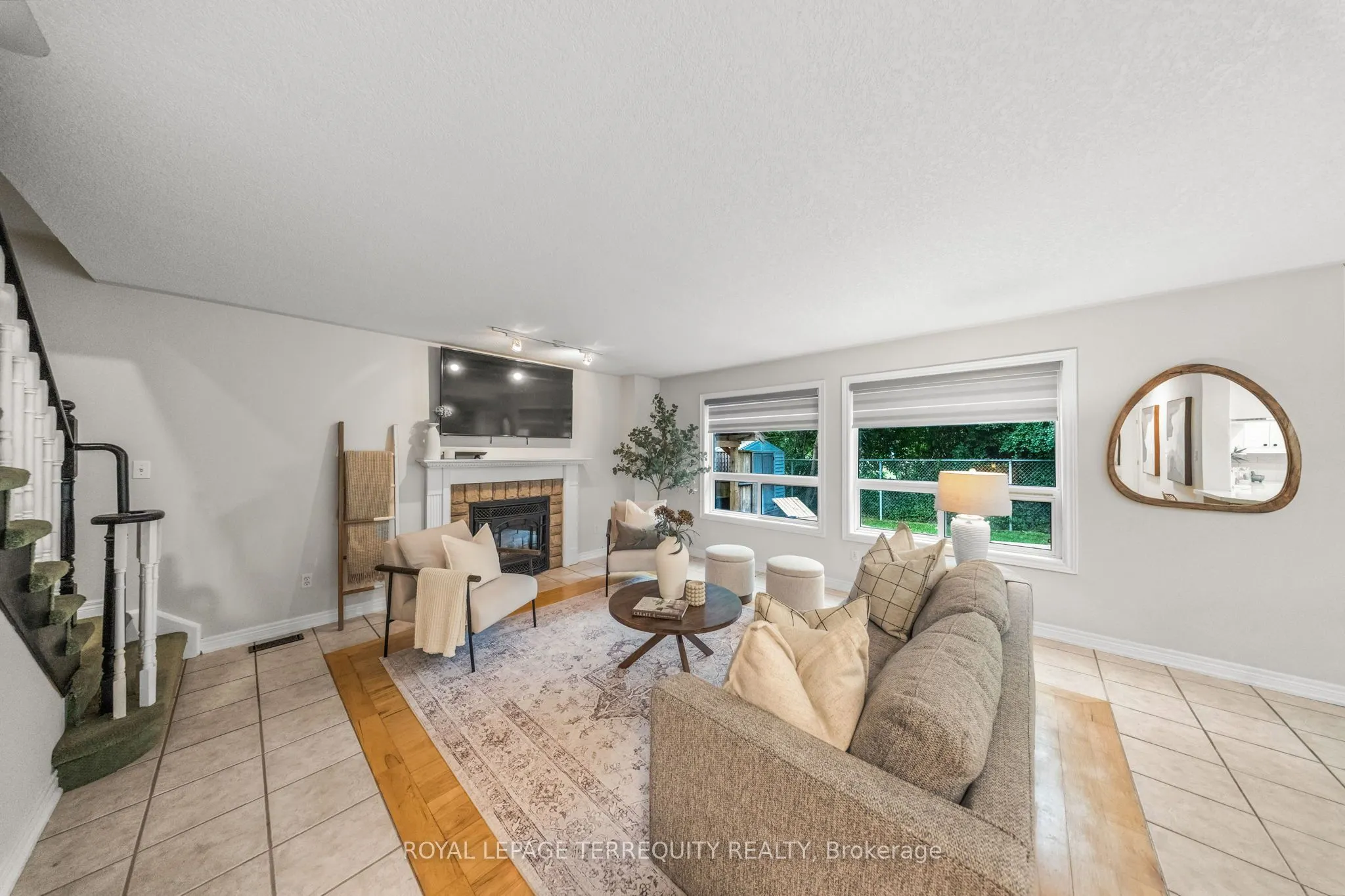 611 Capilano Crescent