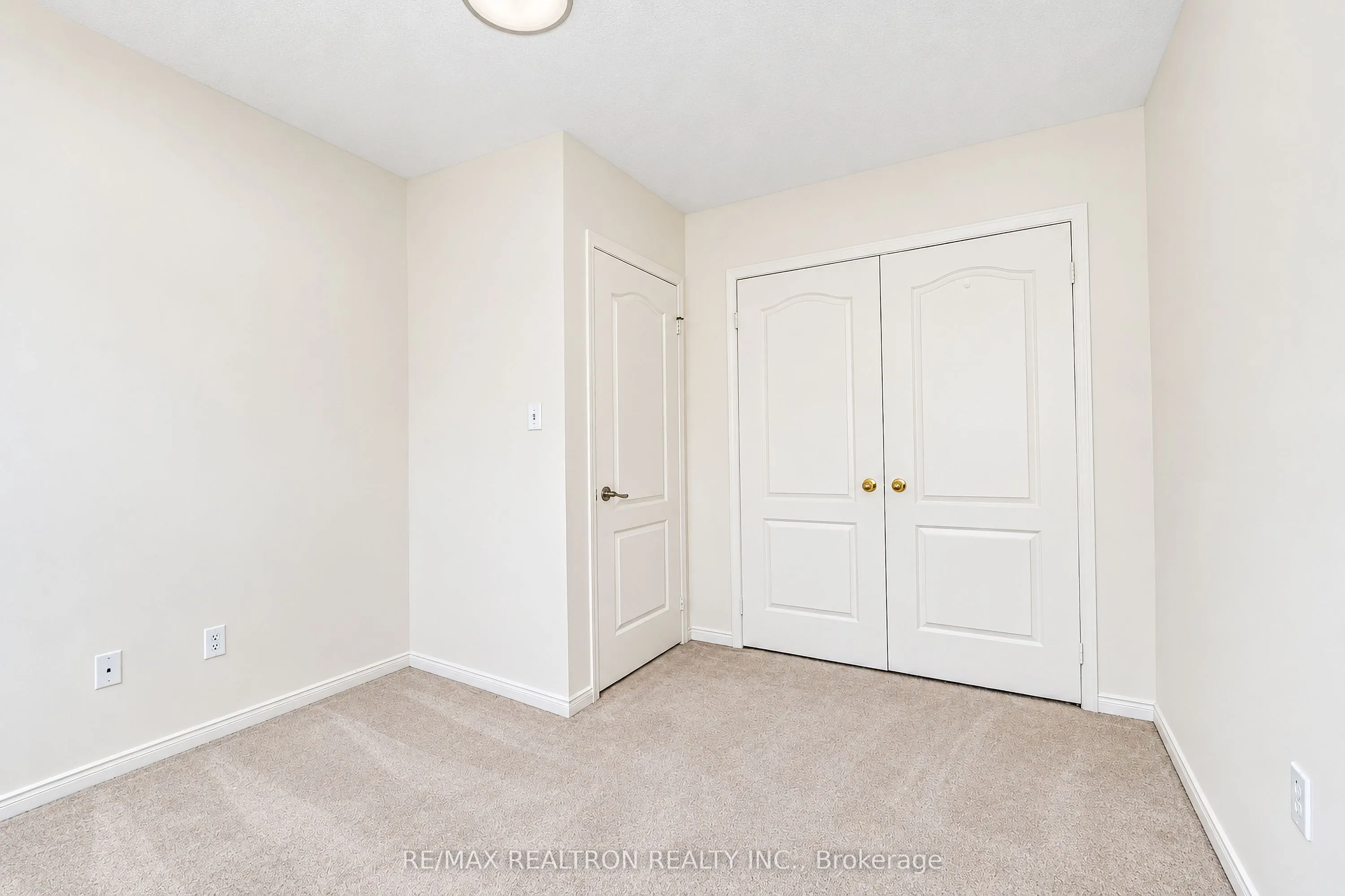 90 Williamson Drive E