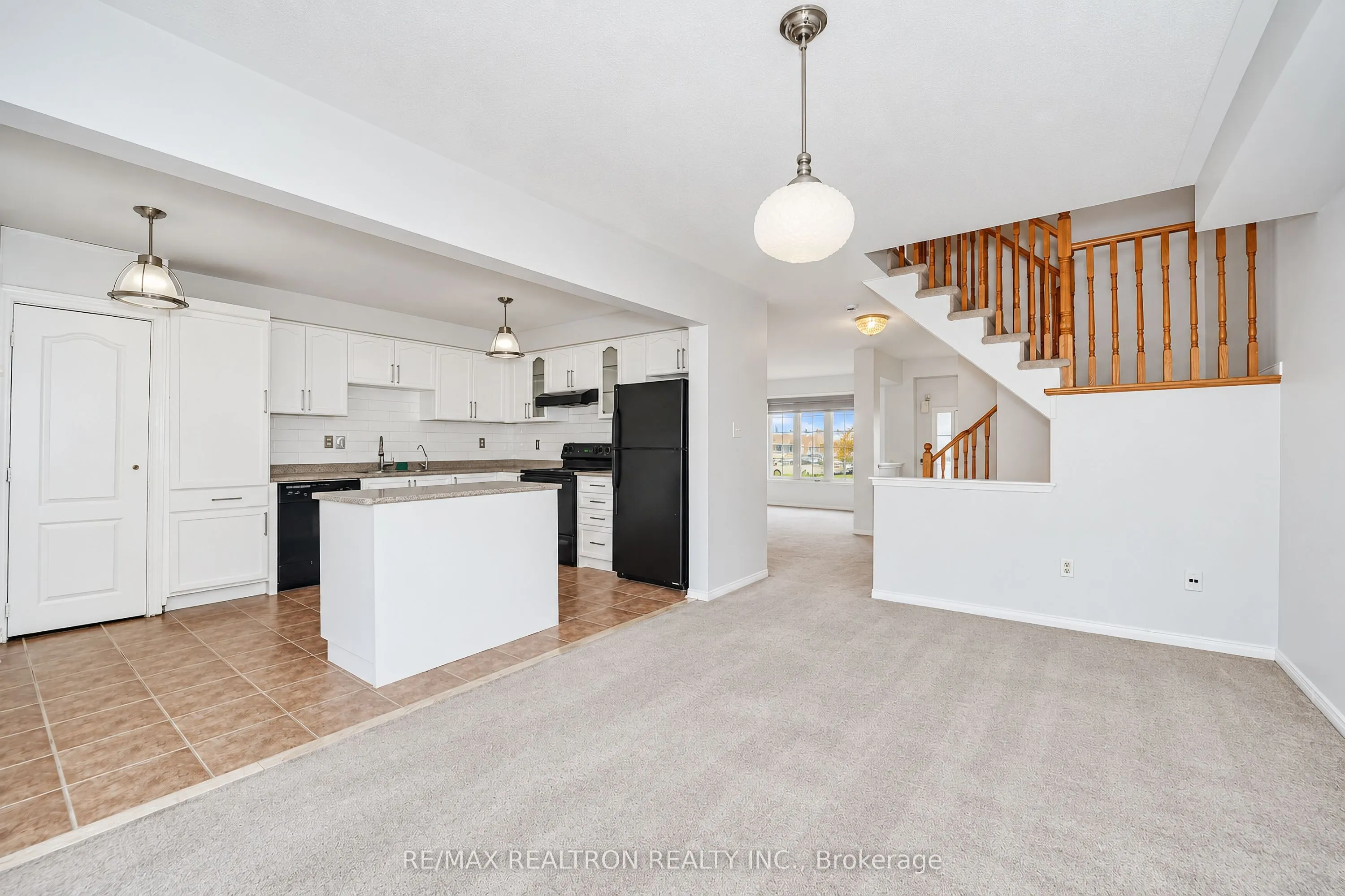 90 Williamson Drive E