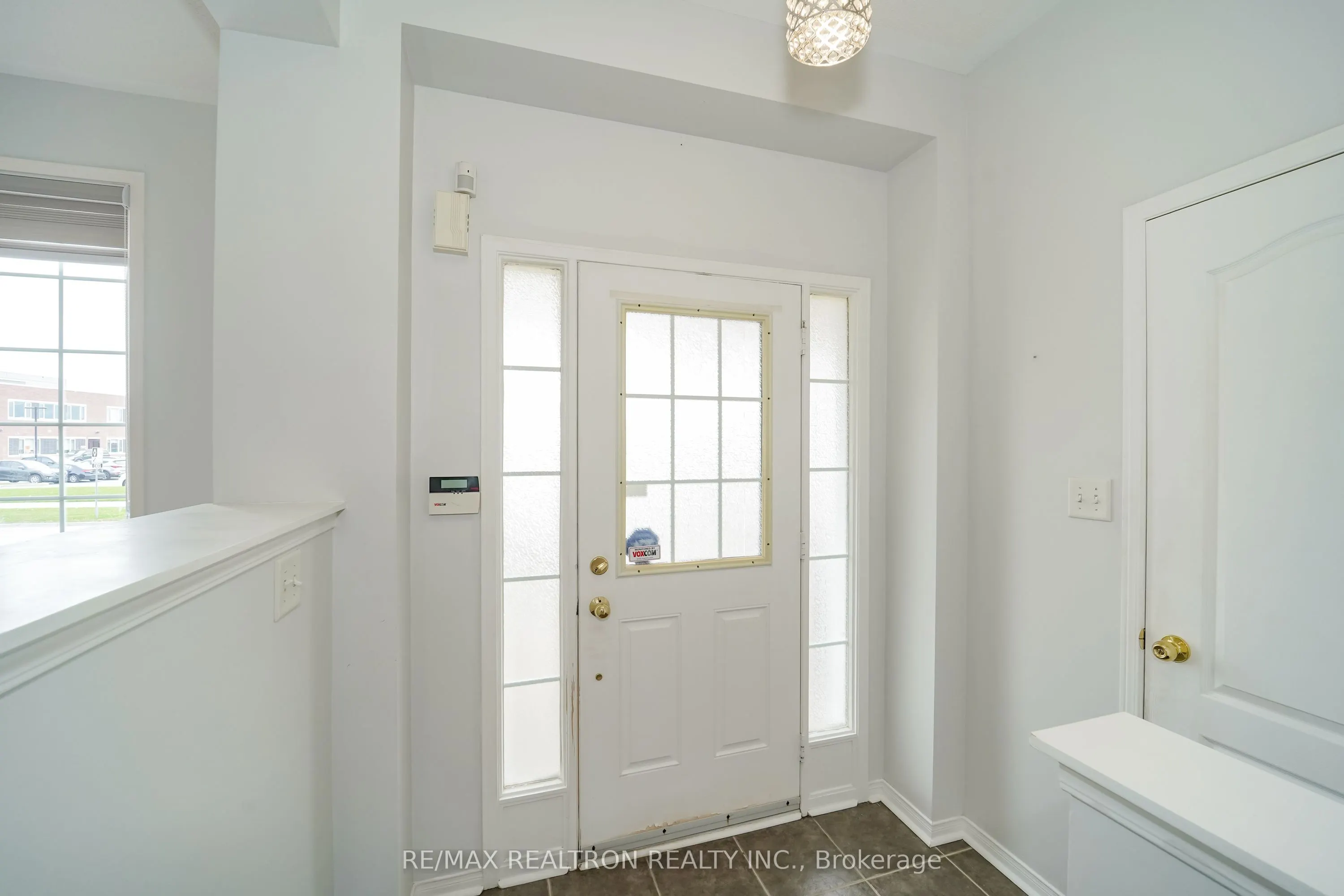 90 Williamson Drive E