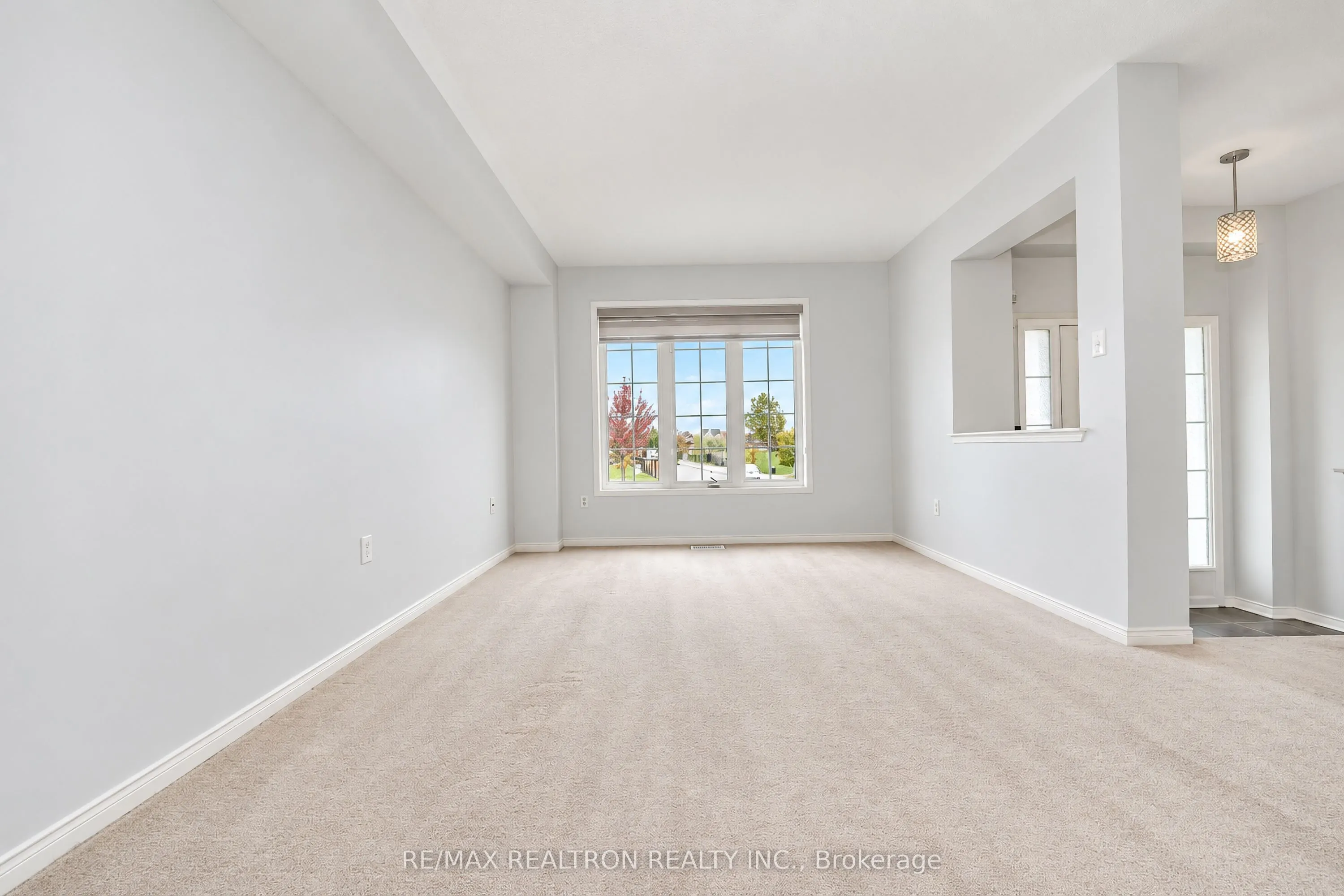 90 Williamson Drive E