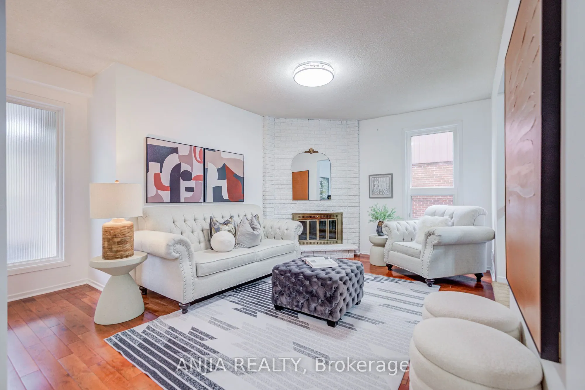 3 Mossbrook Crescent