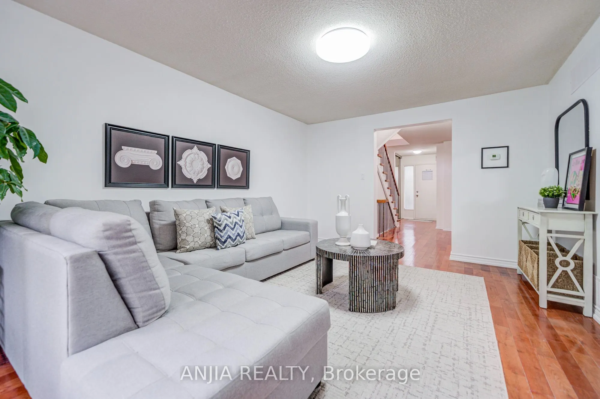 3 Mossbrook Crescent