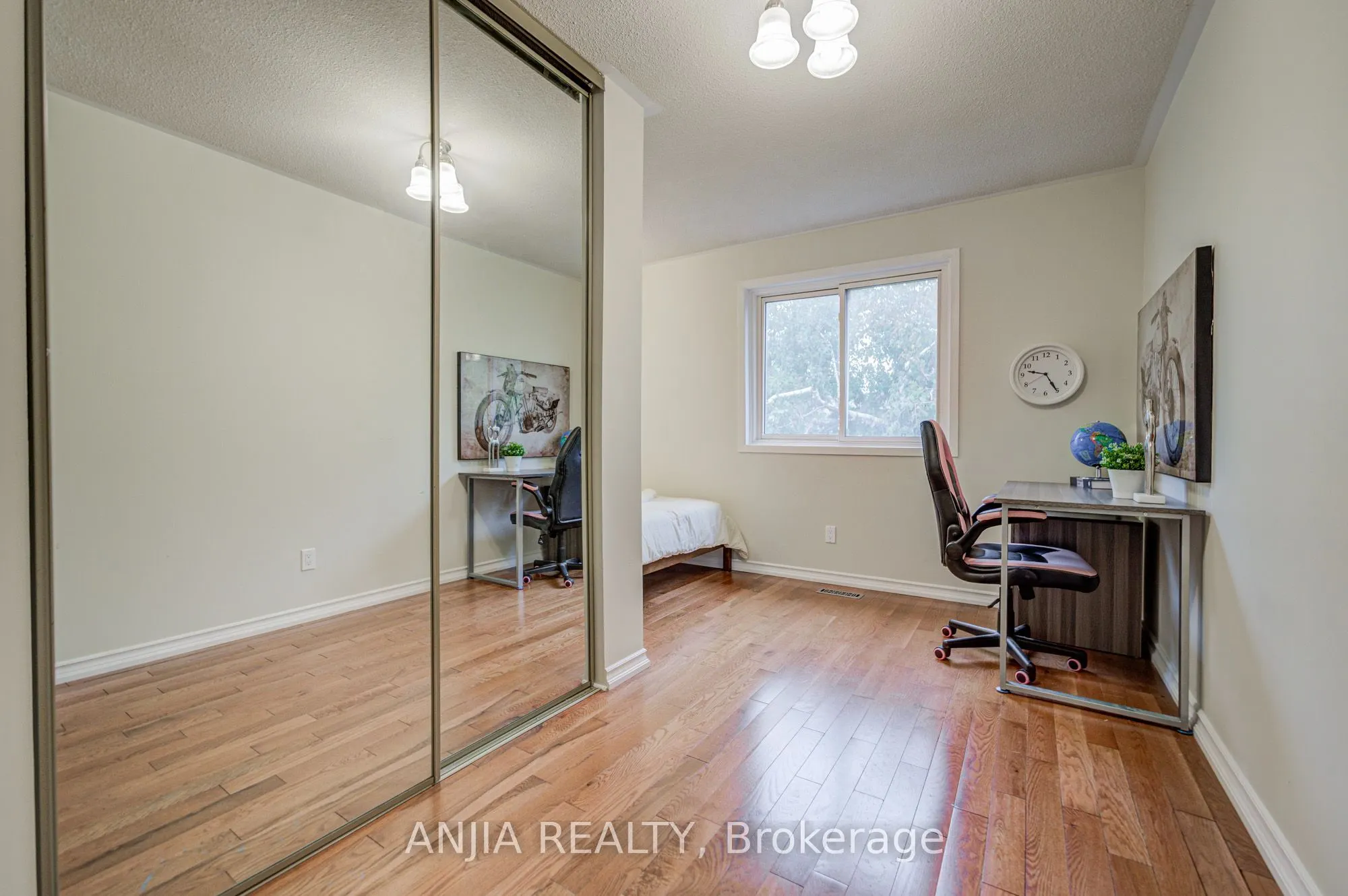 3 Mossbrook Crescent