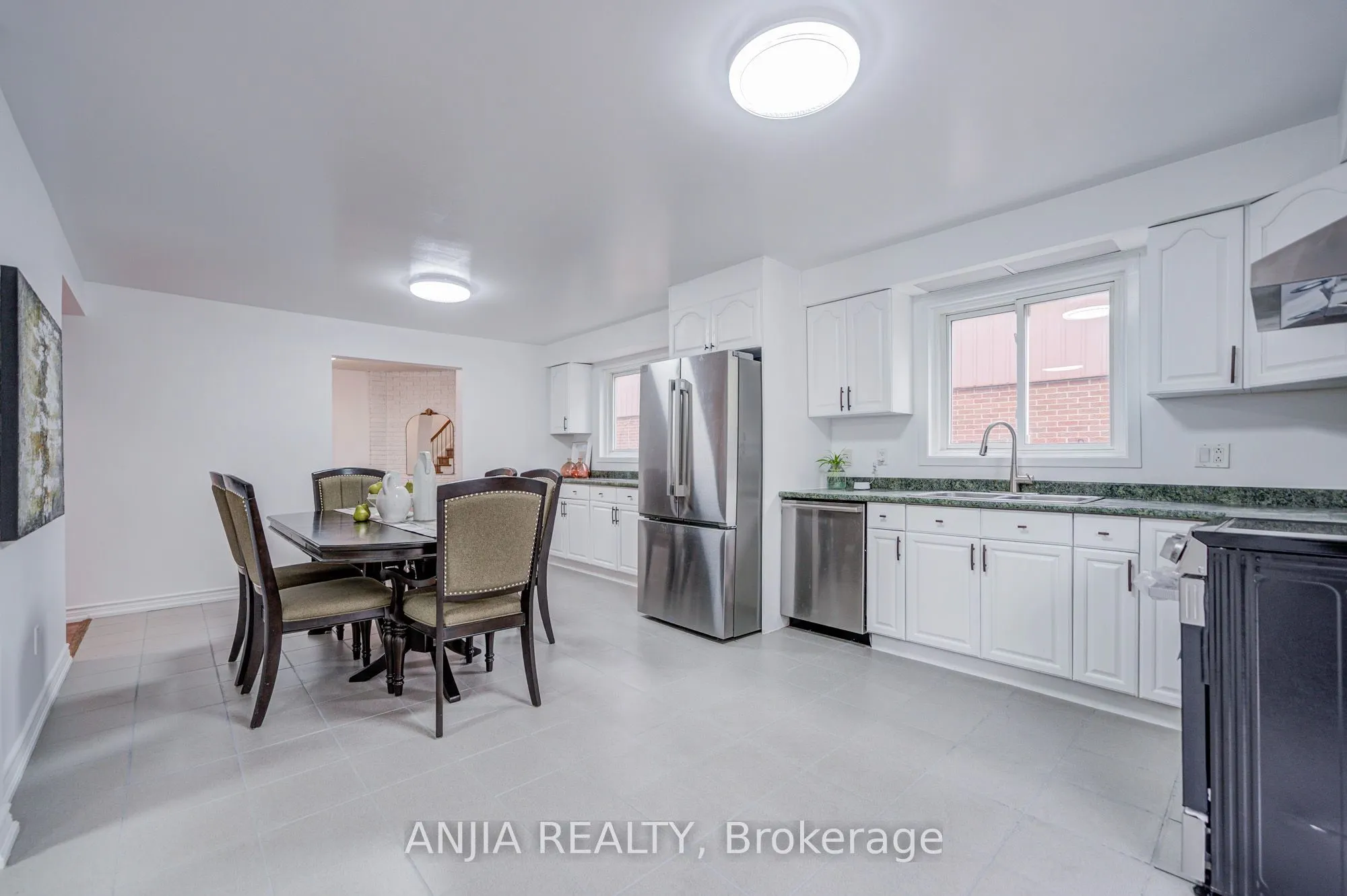 3 Mossbrook Crescent
