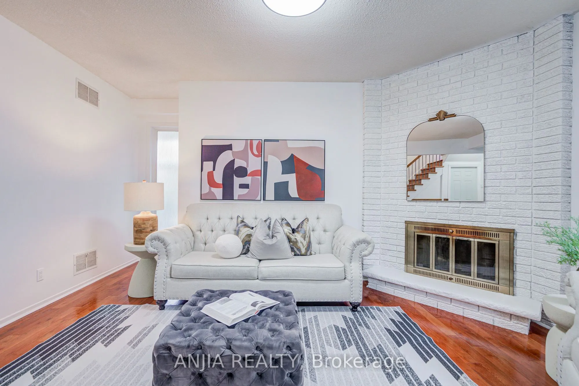 3 Mossbrook Crescent