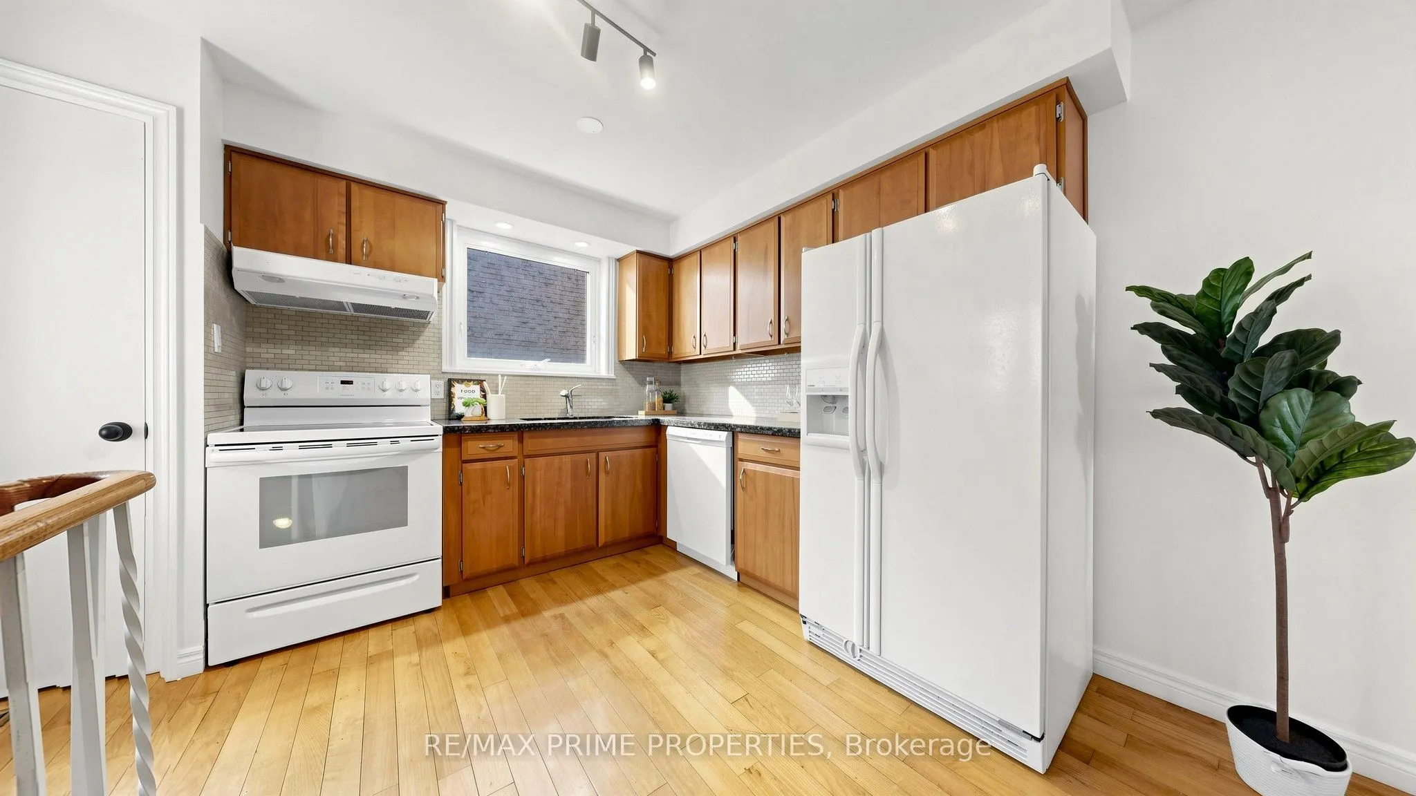3 Leeswood Crescent E