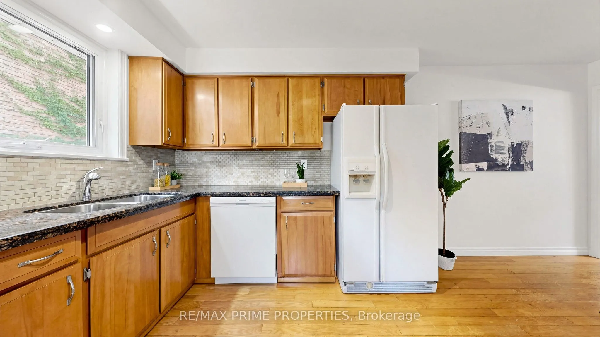 3 Leeswood Crescent E
