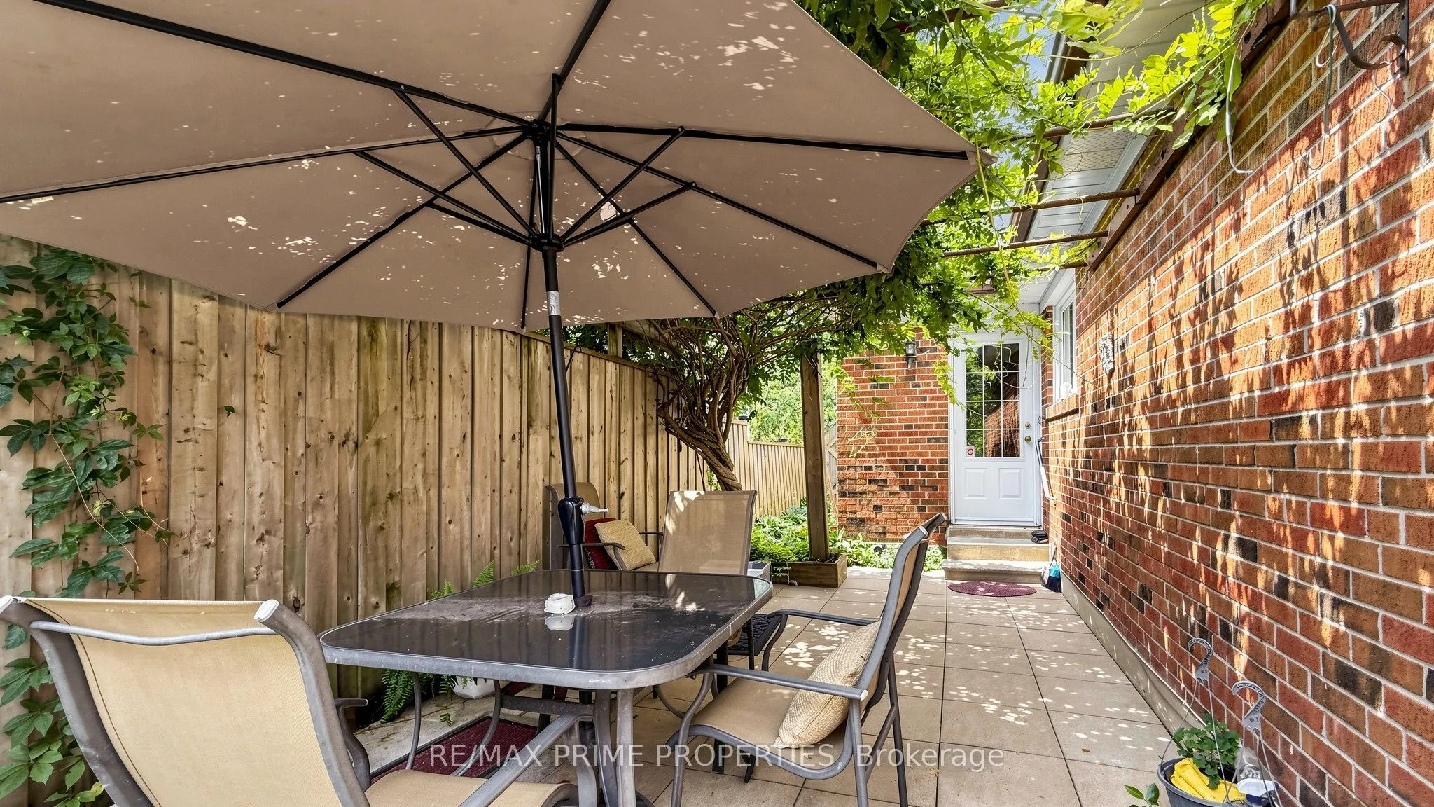 3 Leeswood Crescent E