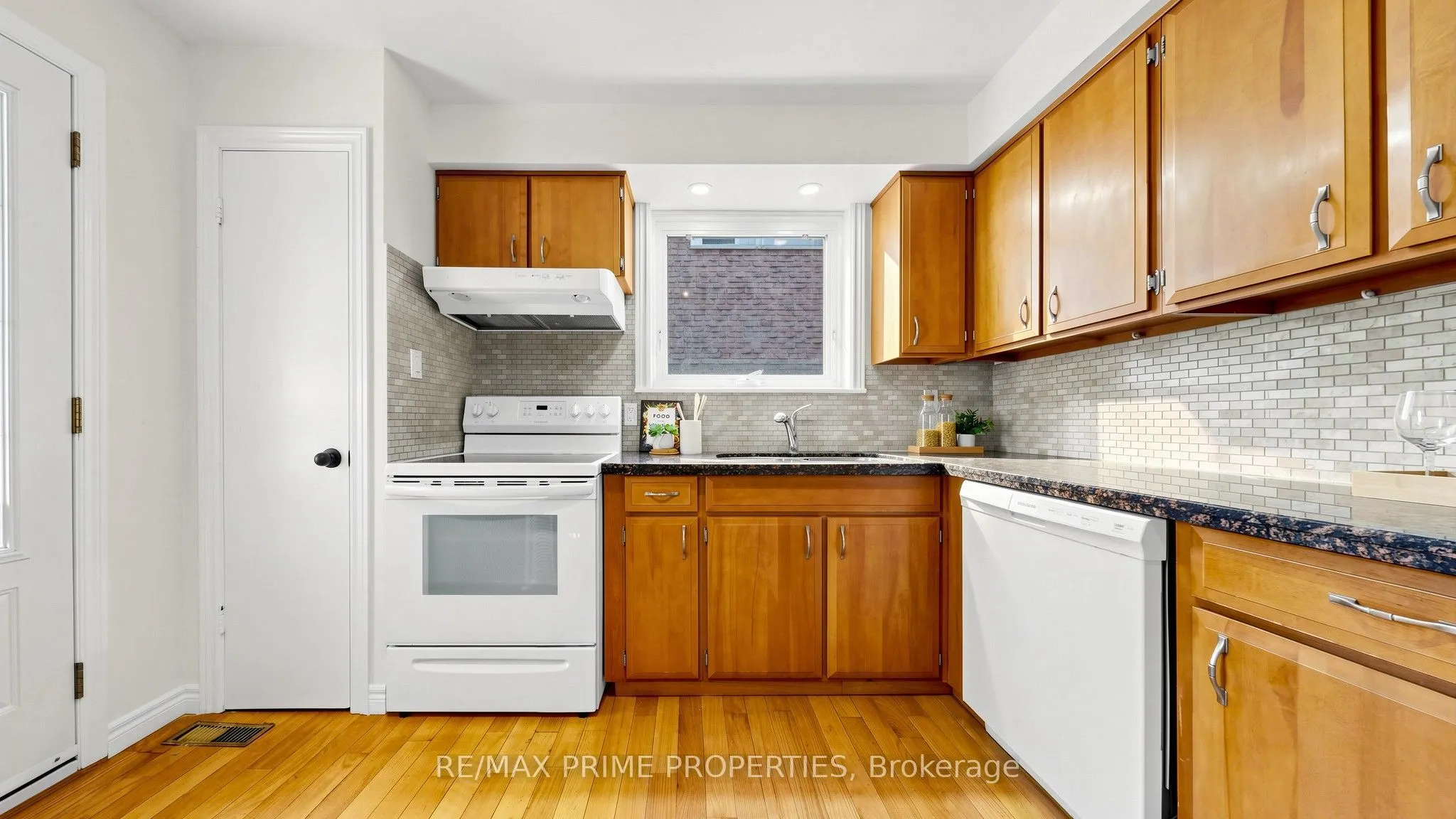 3 Leeswood Crescent E
