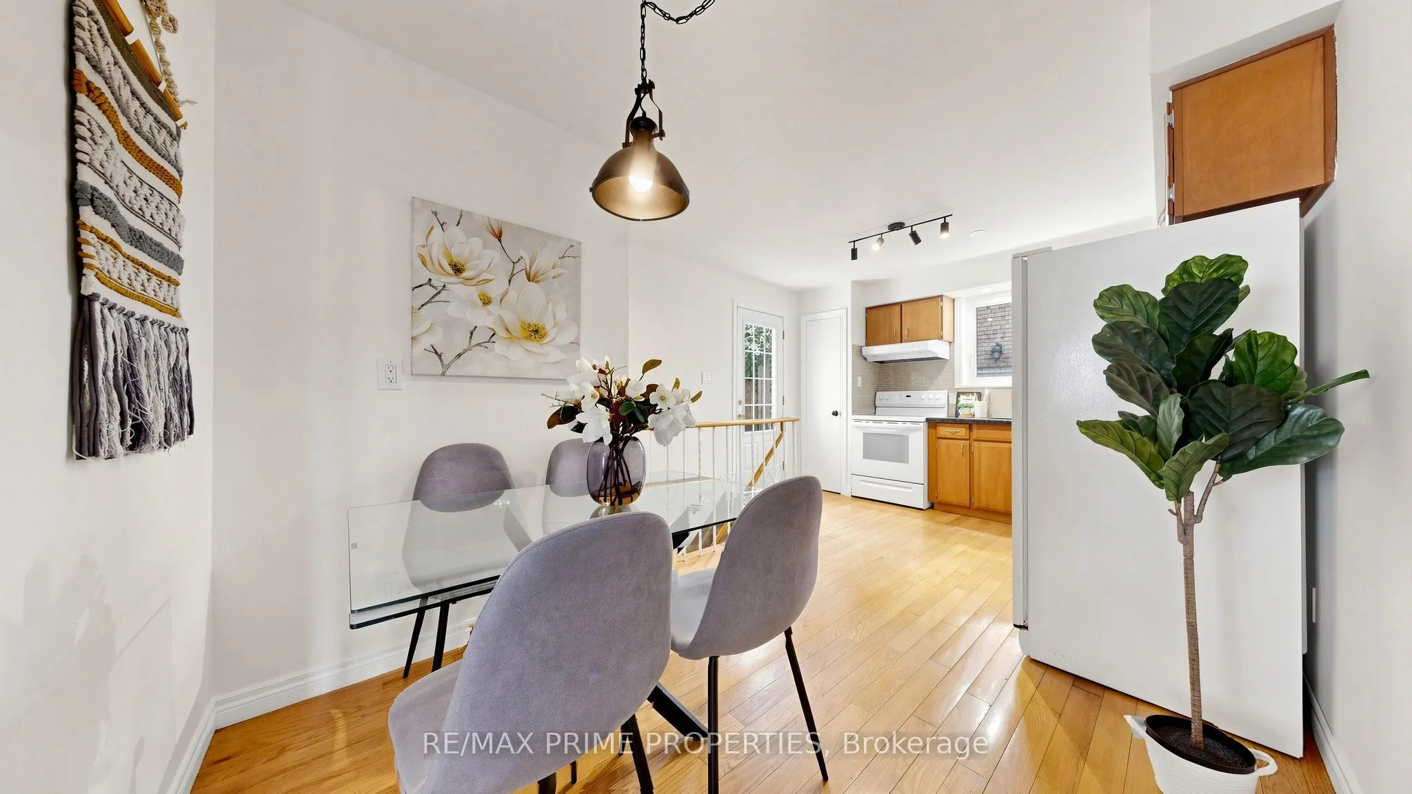 3 Leeswood Crescent E