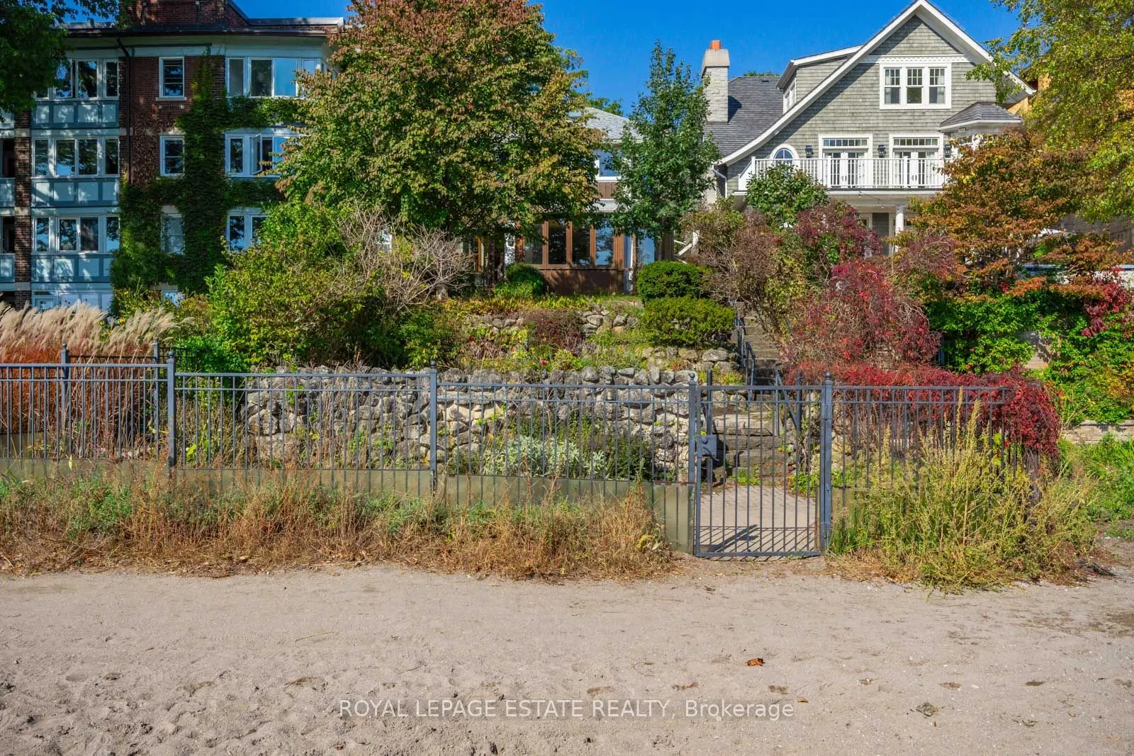 422 Lake Front