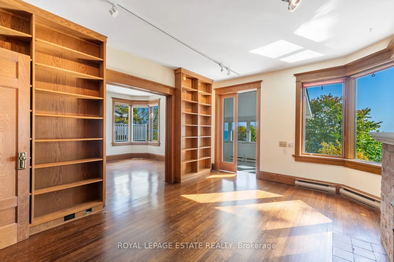 422 Lake Front