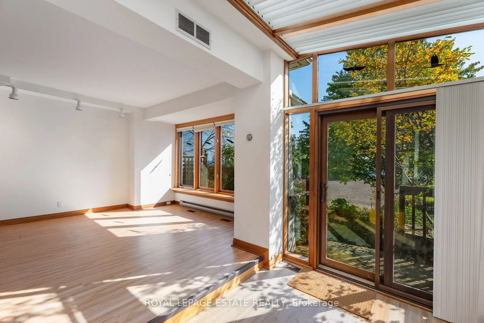 422 Lake Front