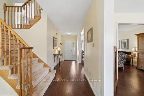 5 LOFTHOUSE Drive